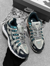 Load image into Gallery viewer, Shoes
