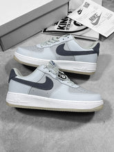 Load image into Gallery viewer, Shoes