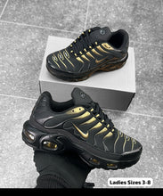 Load image into Gallery viewer, Shoes