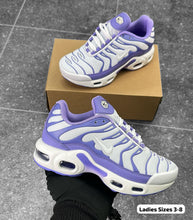 Load image into Gallery viewer, Shoes