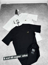Load image into Gallery viewer, Tshirt