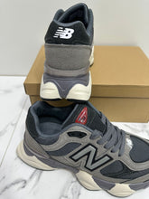 Load image into Gallery viewer, Shoes
