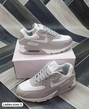 Load image into Gallery viewer, Shoes