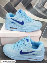 Load image into Gallery viewer, Shoes