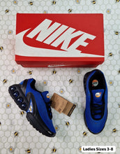Load image into Gallery viewer, Shoes