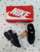 Load image into Gallery viewer, Shoes
