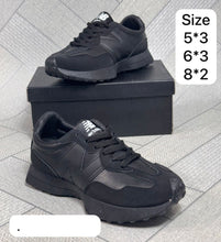 Load image into Gallery viewer, Shoes