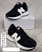 Load image into Gallery viewer, Shoes