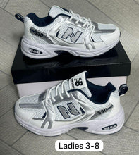 Load image into Gallery viewer, Shoes