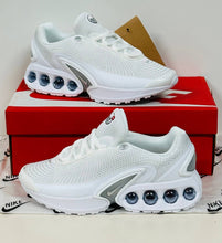 Load image into Gallery viewer, Shoes