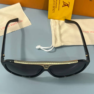 Sunglass