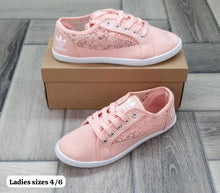 Load image into Gallery viewer, Shoes