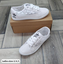 Load image into Gallery viewer, Shoes