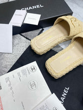 Load image into Gallery viewer, Slipper