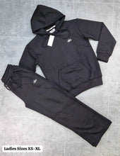 Load image into Gallery viewer, Tracksuit women