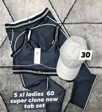 Load image into Gallery viewer, Tracksuit women