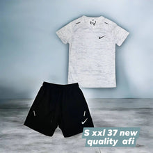 Load image into Gallery viewer, Tshirt