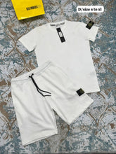 Load image into Gallery viewer, Tshirt