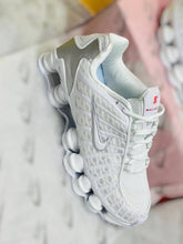 Load image into Gallery viewer, Shoes