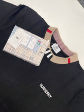 Load image into Gallery viewer, T-shirt