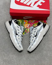 Load image into Gallery viewer, Shoes