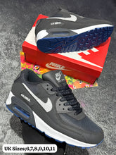 Load image into Gallery viewer, Shoes