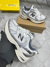 Load image into Gallery viewer, Shoes