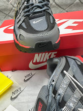 Load image into Gallery viewer, Shoes
