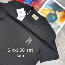 Load image into Gallery viewer, Tshirt