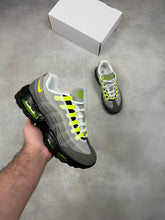 Load image into Gallery viewer, Shoes