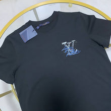Load image into Gallery viewer, Tshirt