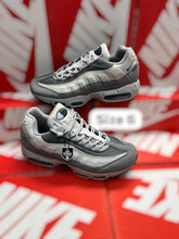 Load image into Gallery viewer, Shoes