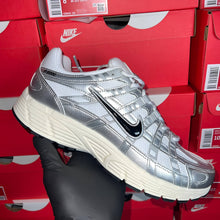 Load image into Gallery viewer, Shoes