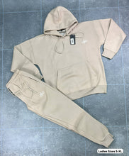 Load image into Gallery viewer, Tracksuit