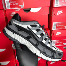 Load image into Gallery viewer, Shoes