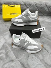 Load image into Gallery viewer, Shoes