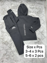Load image into Gallery viewer, Tracksuit