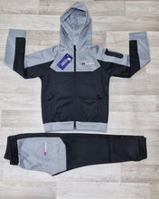 Load image into Gallery viewer, Tracksuit