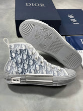 Load image into Gallery viewer, Shoes