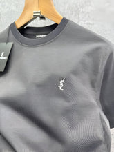 Load image into Gallery viewer, T-shirt