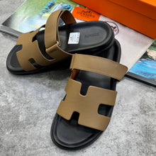 Load image into Gallery viewer, Slipper