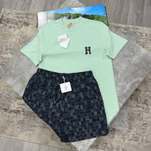 Load image into Gallery viewer, Tshirt