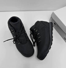 Load image into Gallery viewer, Shoes