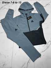 Load image into Gallery viewer, Tracksuit