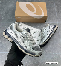 Load image into Gallery viewer, Shoes