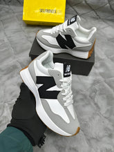 Load image into Gallery viewer, Shoes