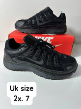 Load image into Gallery viewer, Shoes