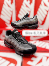Load image into Gallery viewer, Shoes