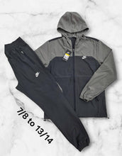 Load image into Gallery viewer, Tracksuit