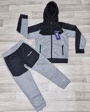 Load image into Gallery viewer, Tracksuit